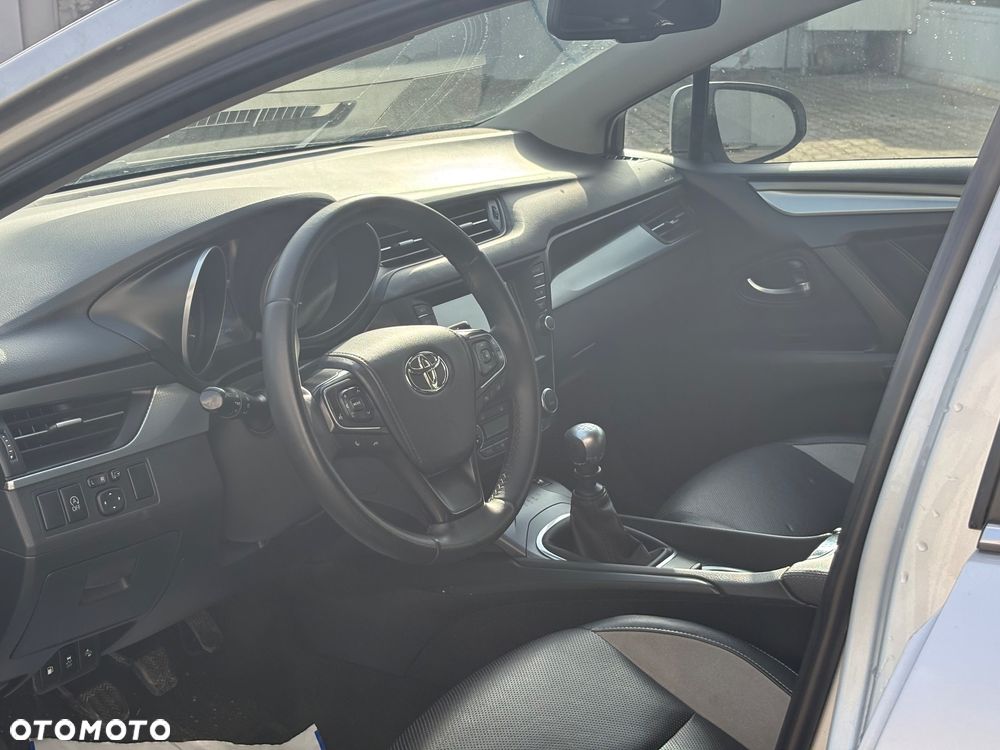Toyota Avensis Touring Sports 1.6 D-4D Business Edition - 11