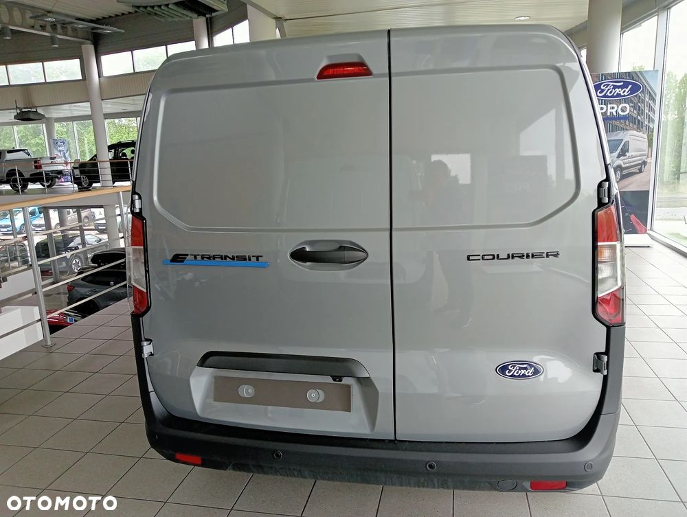 Ford E-Transit Couirer - 6