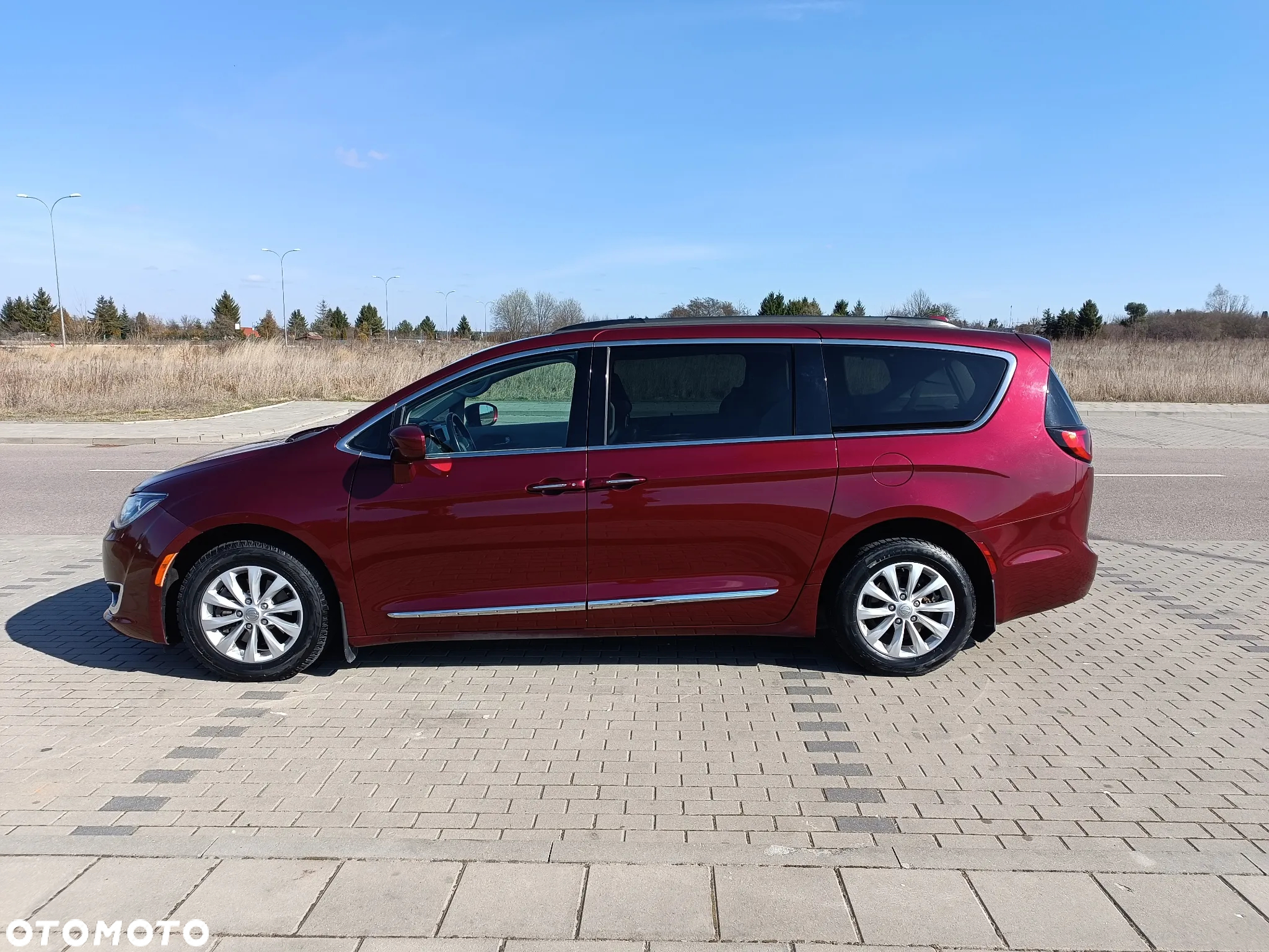 Chrysler Pacifica - 2