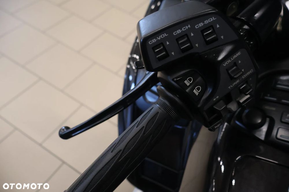 Honda GL - 32