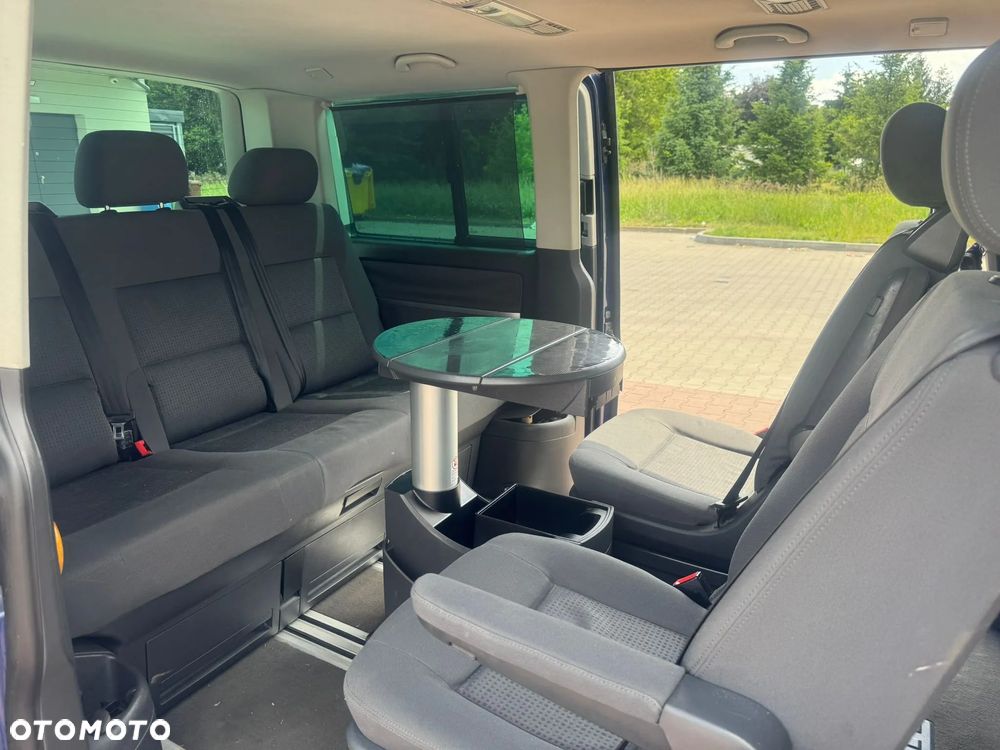 Volkswagen Multivan - 18