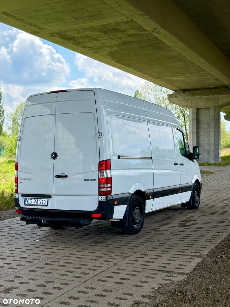 Mercedes-Benz Sprinter - 6