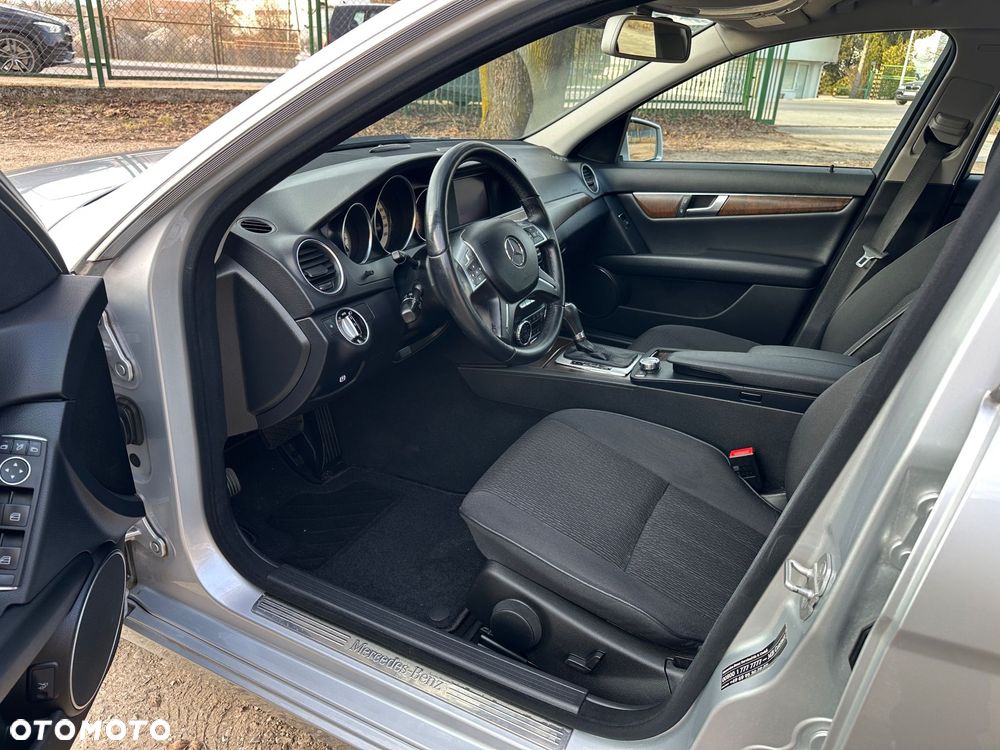 Mercedes-Benz Klasa C - 23