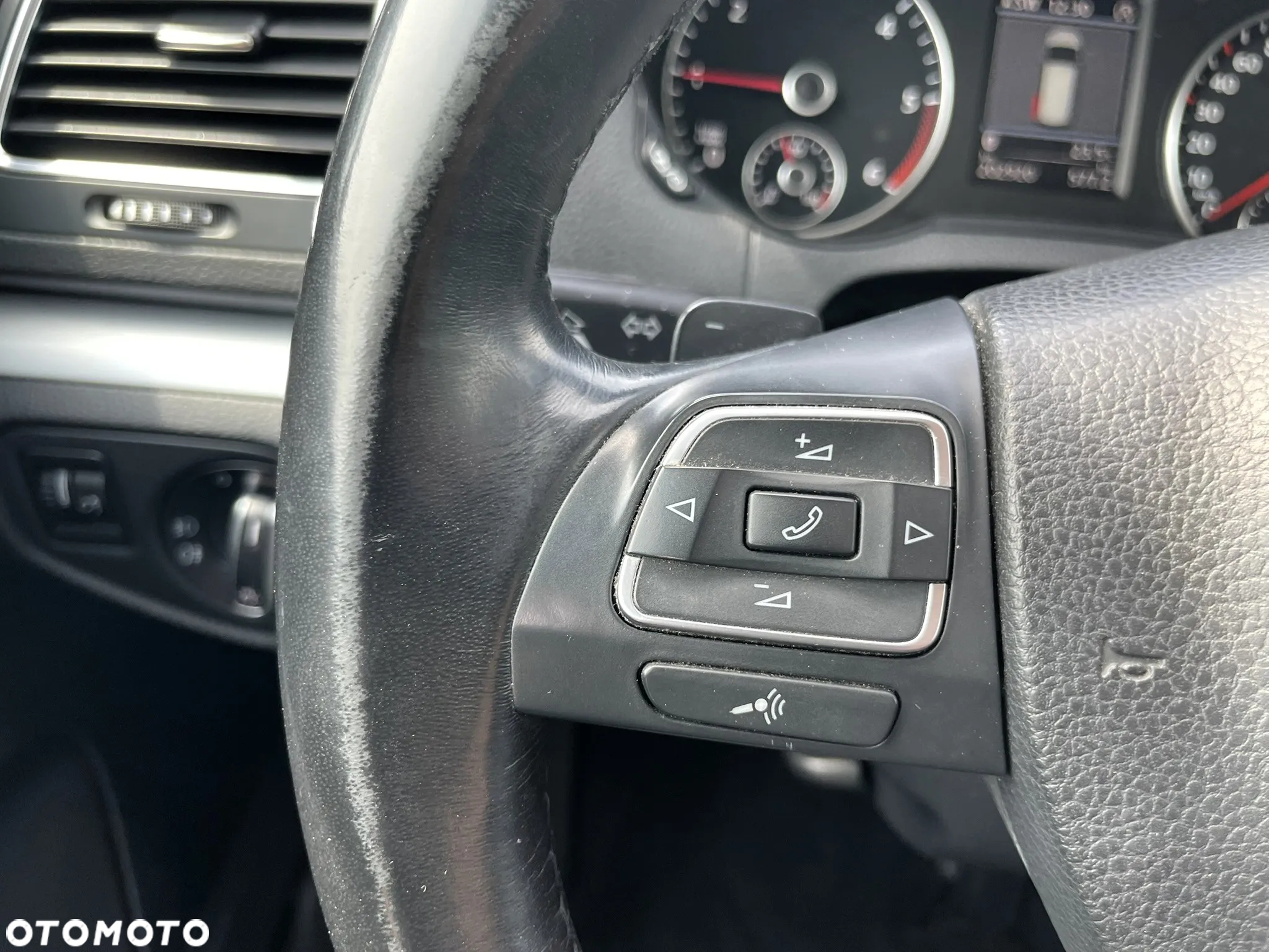 Volkswagen Sharan 2.0 TDI Highline DSG - 23