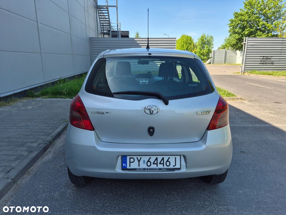 Toyota Yaris - 2