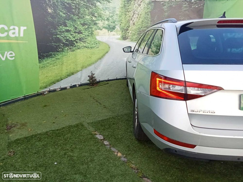 Skoda Superb Break 2.0 TDI Ambition DSG - 7
