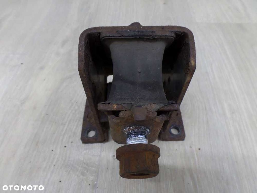 MITSUBISHI CANTER FUSO 7C18 4.9 DID LAPA PODUSZKA SILNIKA PRAWA 07-14 - 2