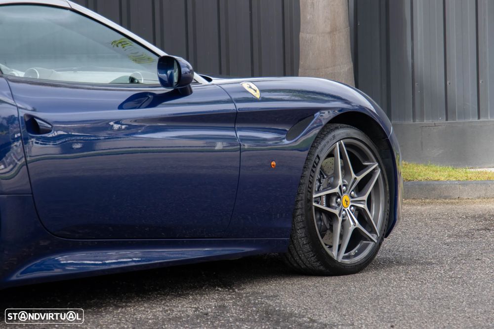 Ferrari California T - 24