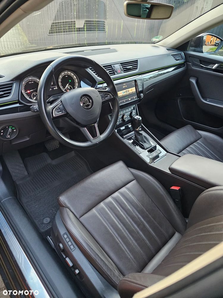 Skoda Superb 2.0 TDI L&K DSG - 10