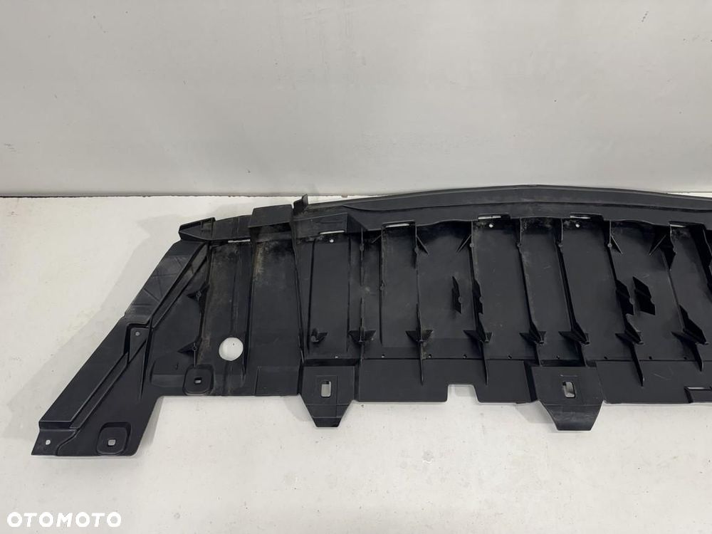 Osłona Płyta pod zderzak  Mercedes gla 156 A1568853600 - 2