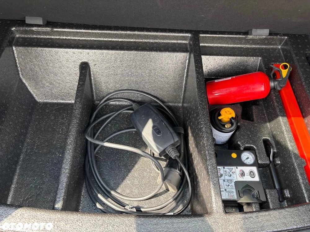 Skywell ET5 72kWh Luxury - 35