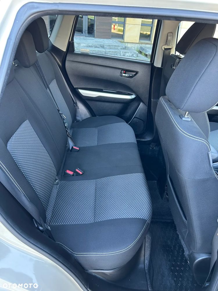 Suzuki Vitara 1.6 Premium 2WD - 10
