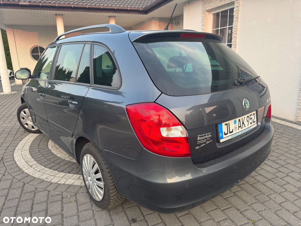 Skoda Fabia 1.2 TSI Ambiente - 4