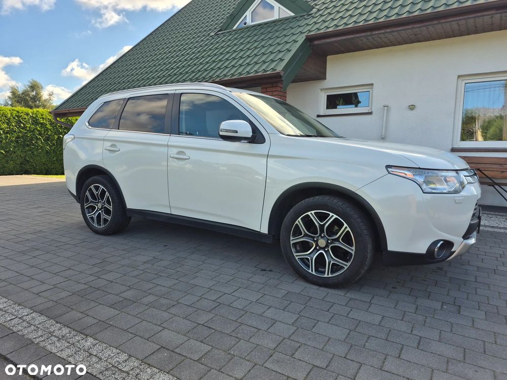 Mitsubishi Outlander 2.2 DI-D 4WD Plus - 9