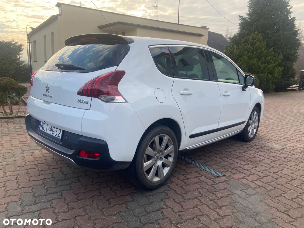Peugeot 3008 155 THP Premium - 3