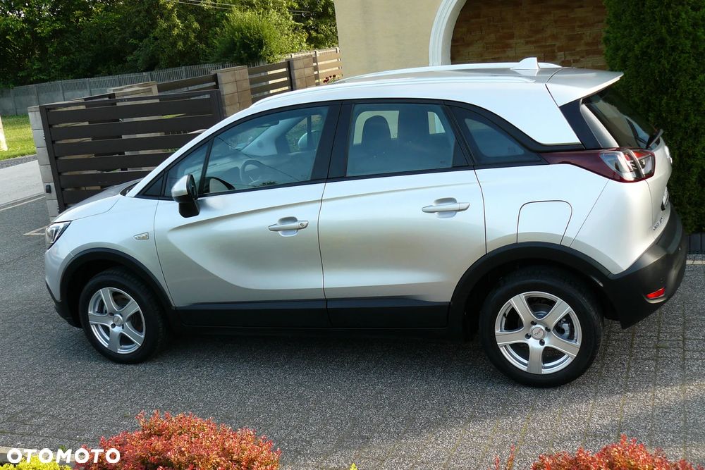 Opel Crossland X 1.2 T Design Line S&S - 15