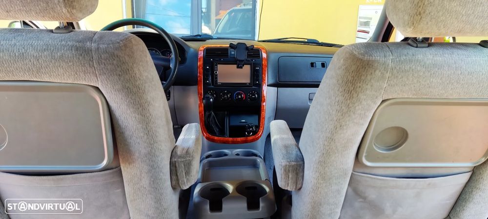 Kia Carnival 2.9 CRDi EX - 12