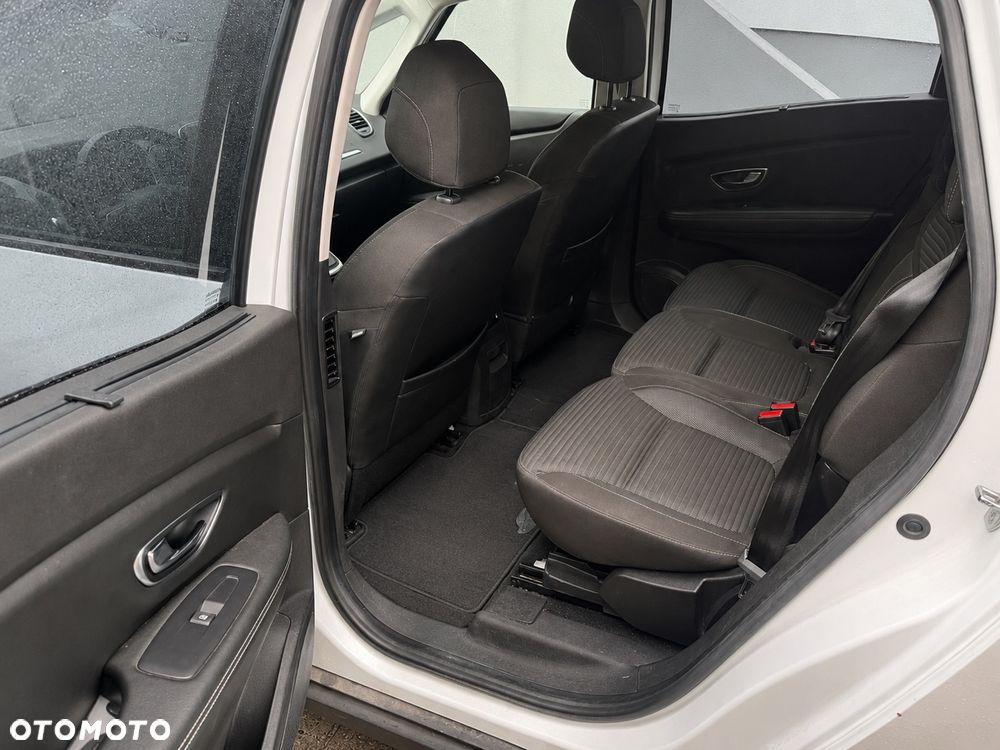 Renault Grand Scenic - 9
