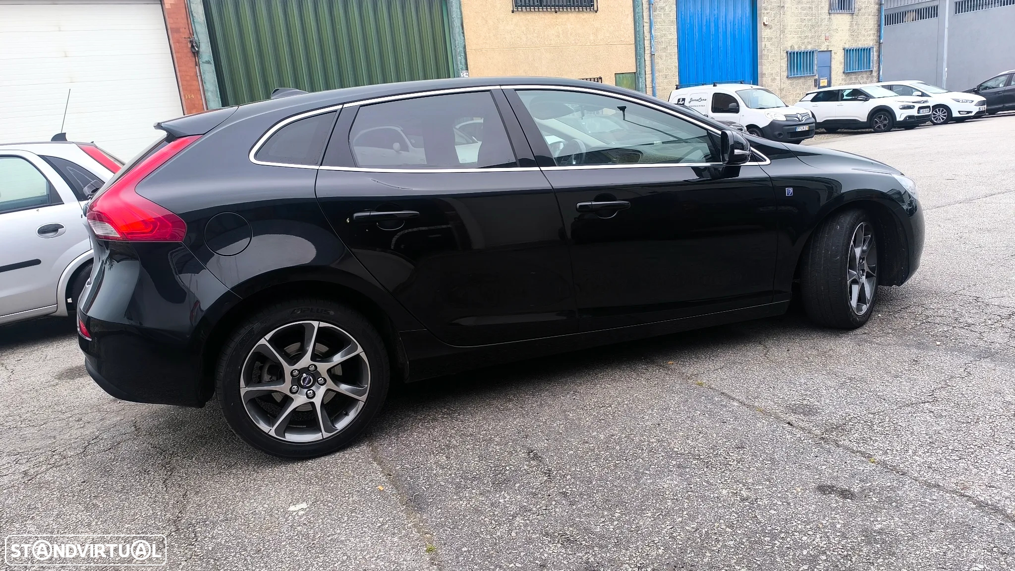 Volvo V40 1.6 D2 VOR Powershift - 16