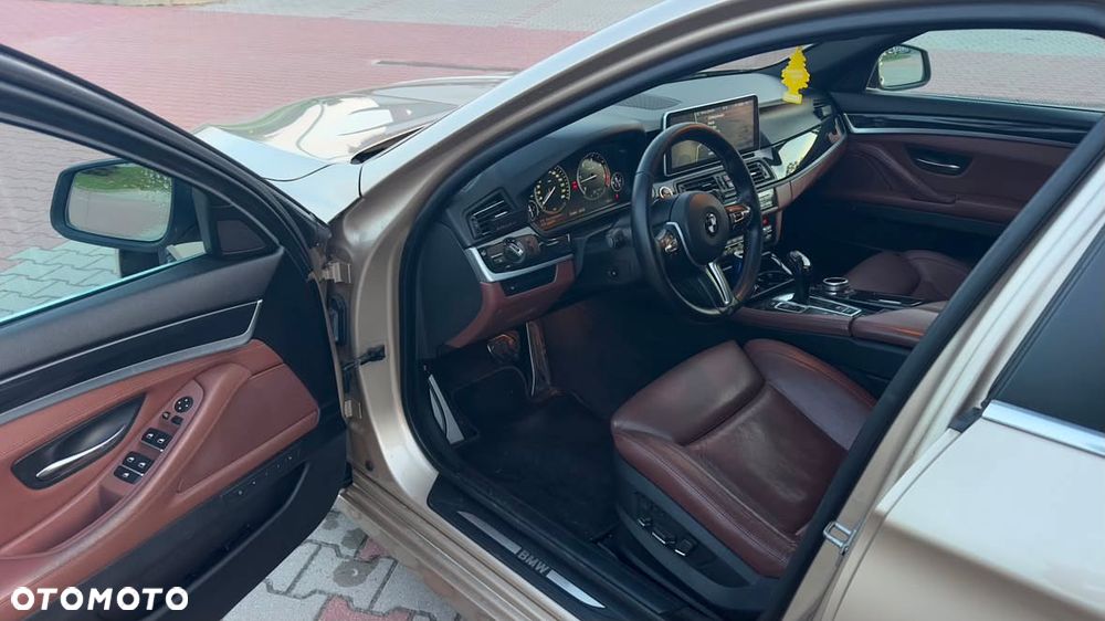 BMW Seria 5 530d xDrive - 11