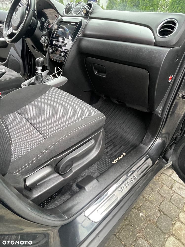 Suzuki Vitara 1.4 Boosterjet SHVS Premium 2WD - 14