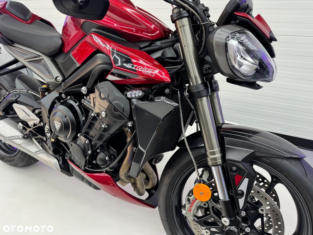 Triumph Street Triple - 19