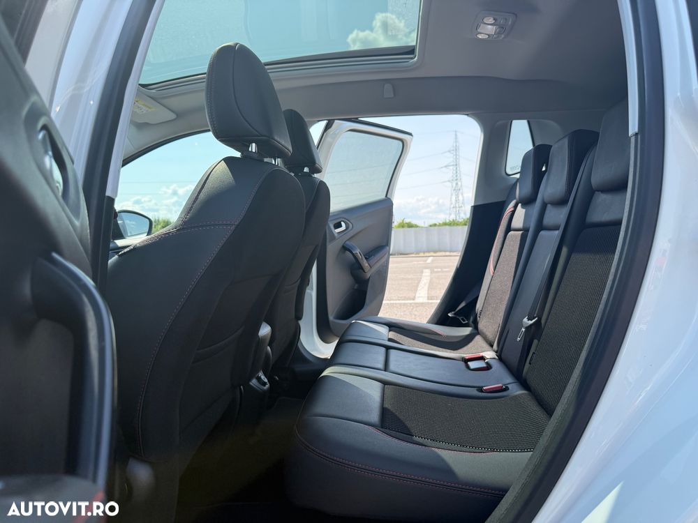 Peugeot 2008 1.2 PureTech Turbo EAT6 S&S GT-Line - 30