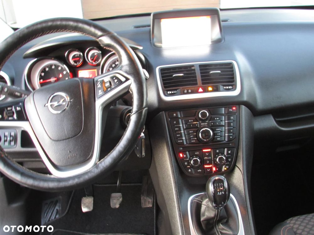 Opel Meriva 1.4 T Cosmo - 14