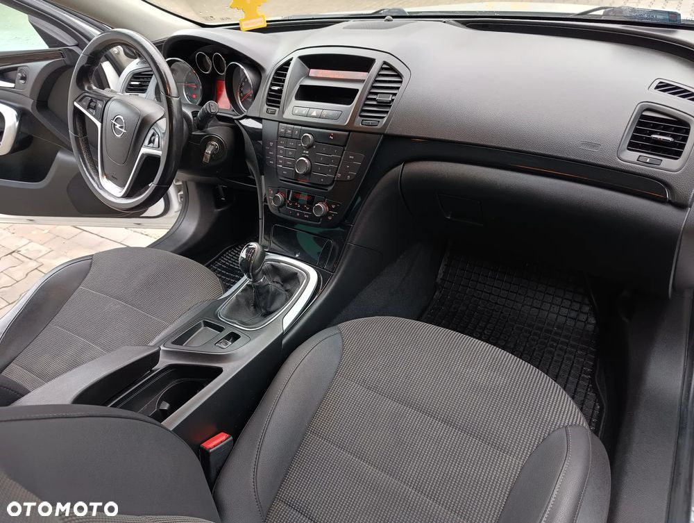 Opel Insignia - 11