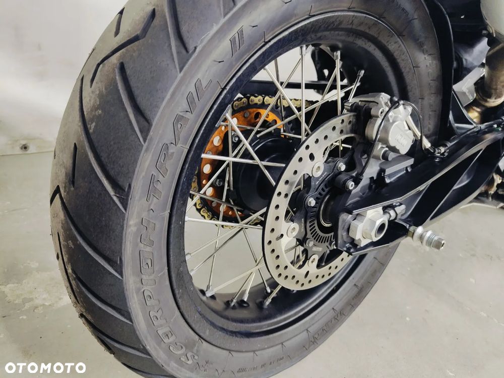KTM Adventure - 10