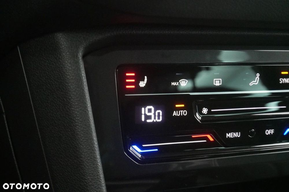 Volkswagen Tiguan - 27