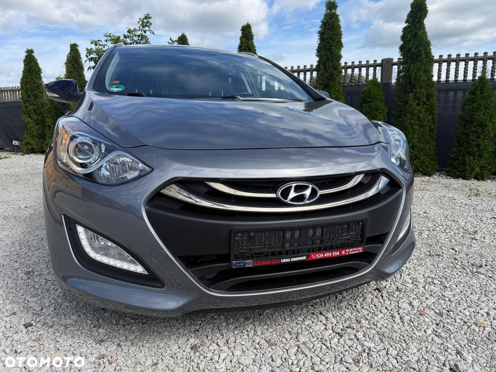 Hyundai i30 blue 1.6 CRDi YES Gold - 16