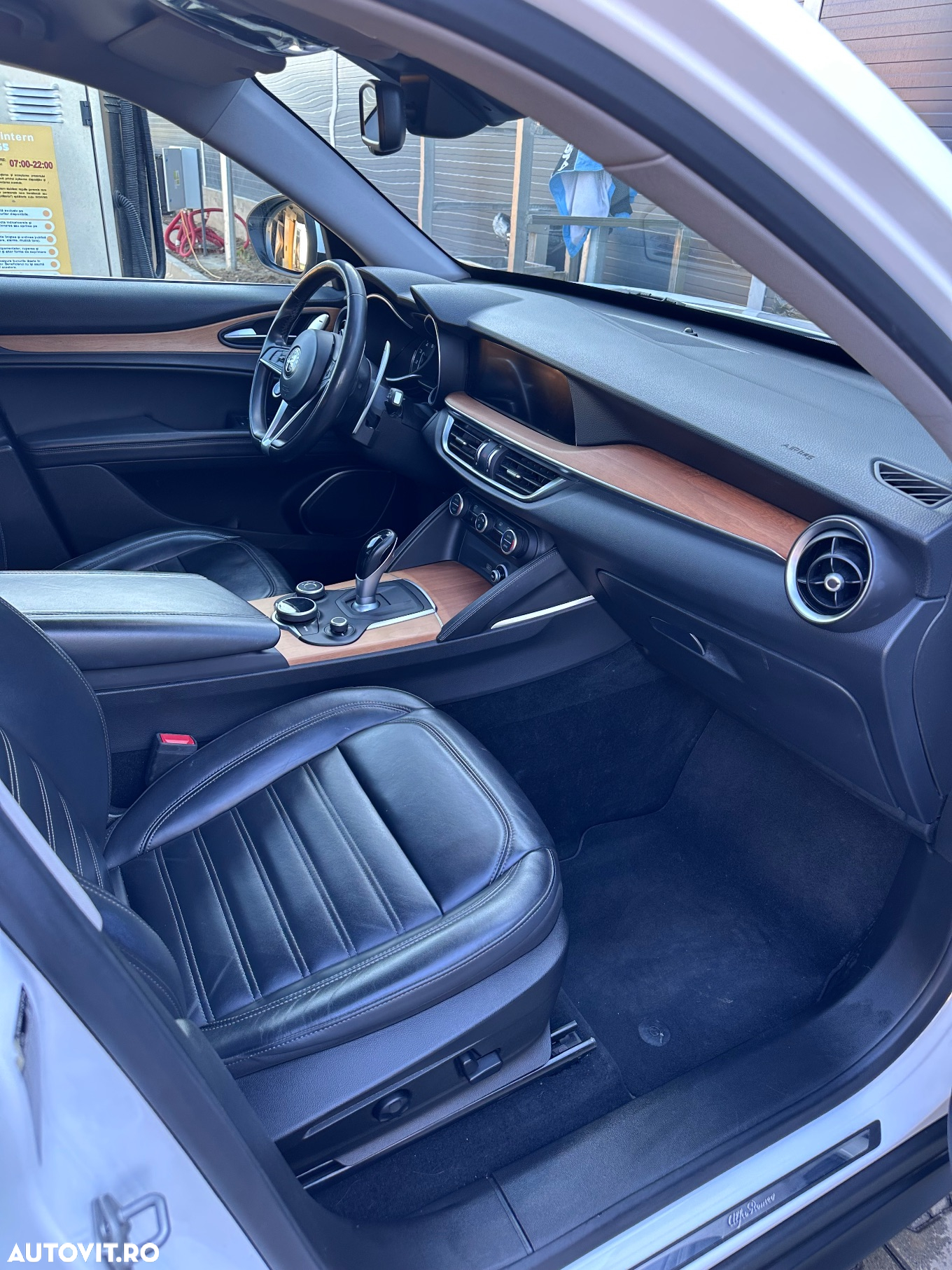 Alfa Romeo Stelvio 2.0 Turbo 16V AT8-Q4 First Edition - 13