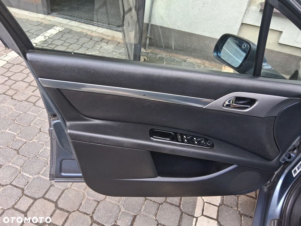 Peugeot 407 HDi 135 Premium - 30