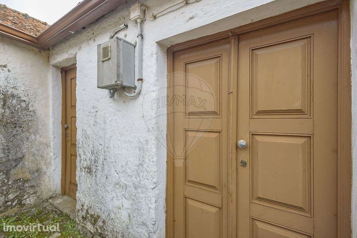 Moradia T2 para venda - Grande imagem: 2/5