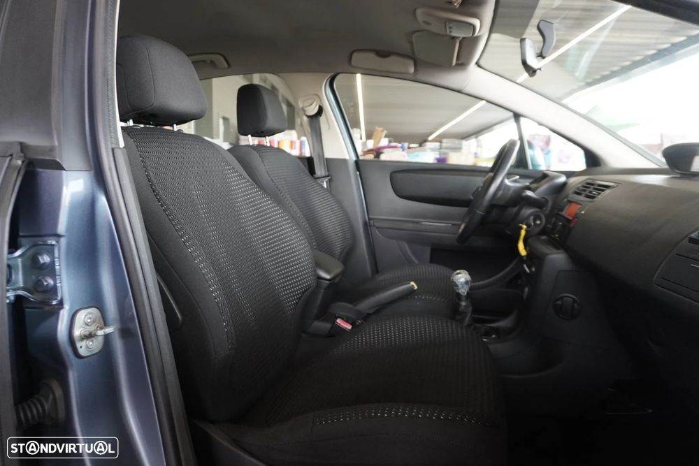 Citroën C4 1.6 HDi Exclusive - 17