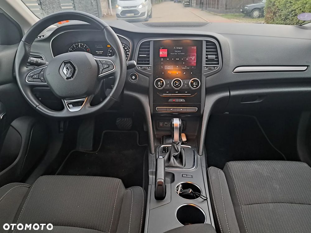Renault Megane TCe 140 GPF EDC LIMITED - 12