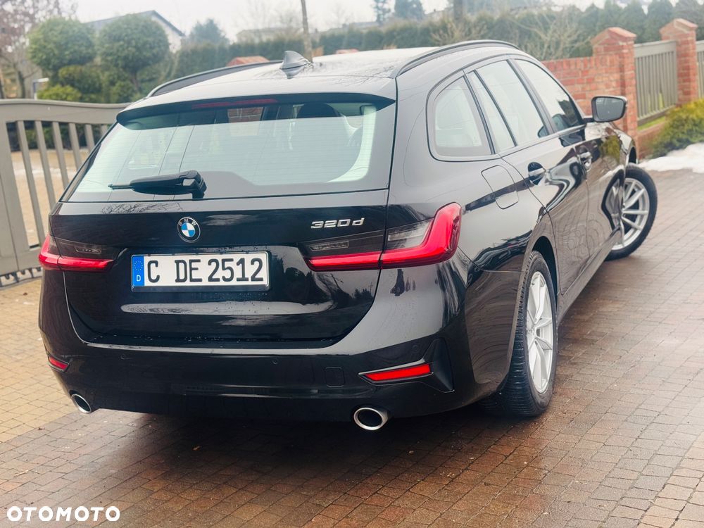 BMW Seria 3 320d Sport Line Shadow - 2