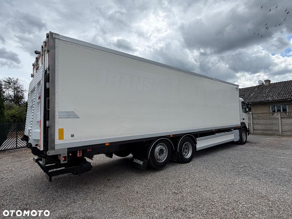Volvo FM 370 / 6x2 / Chłodnia / Winda / - 19