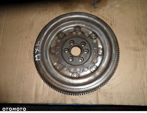 KOLO DWUMASOWE GOLF V A3 1.9 TDI 03G105266BE