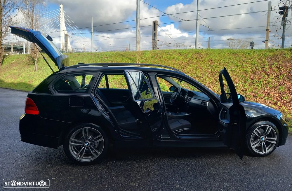 BMW 318 d Navigation Sport - 33