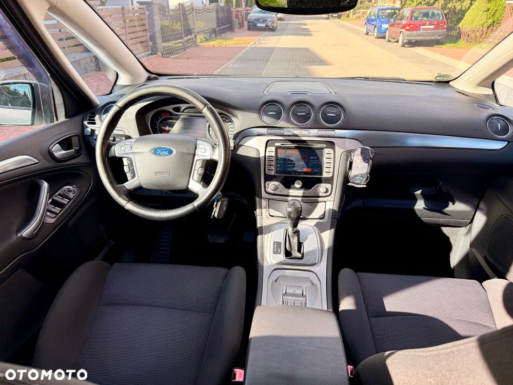 Ford S-Max - 10