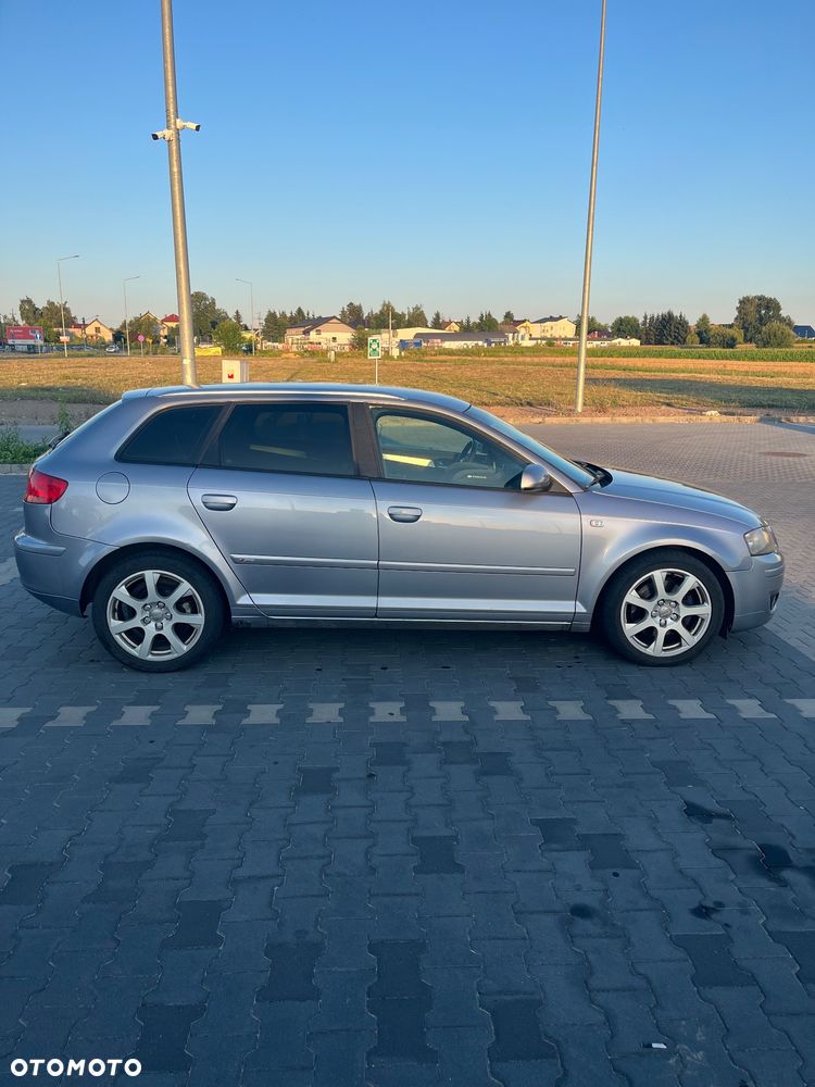 Audi A3 Sportback 2.0 TDI DPF Ambition - 2