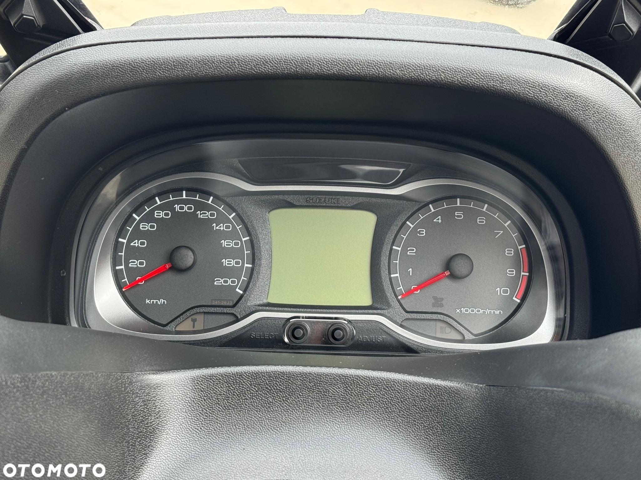 Suzuki Burgman - 16