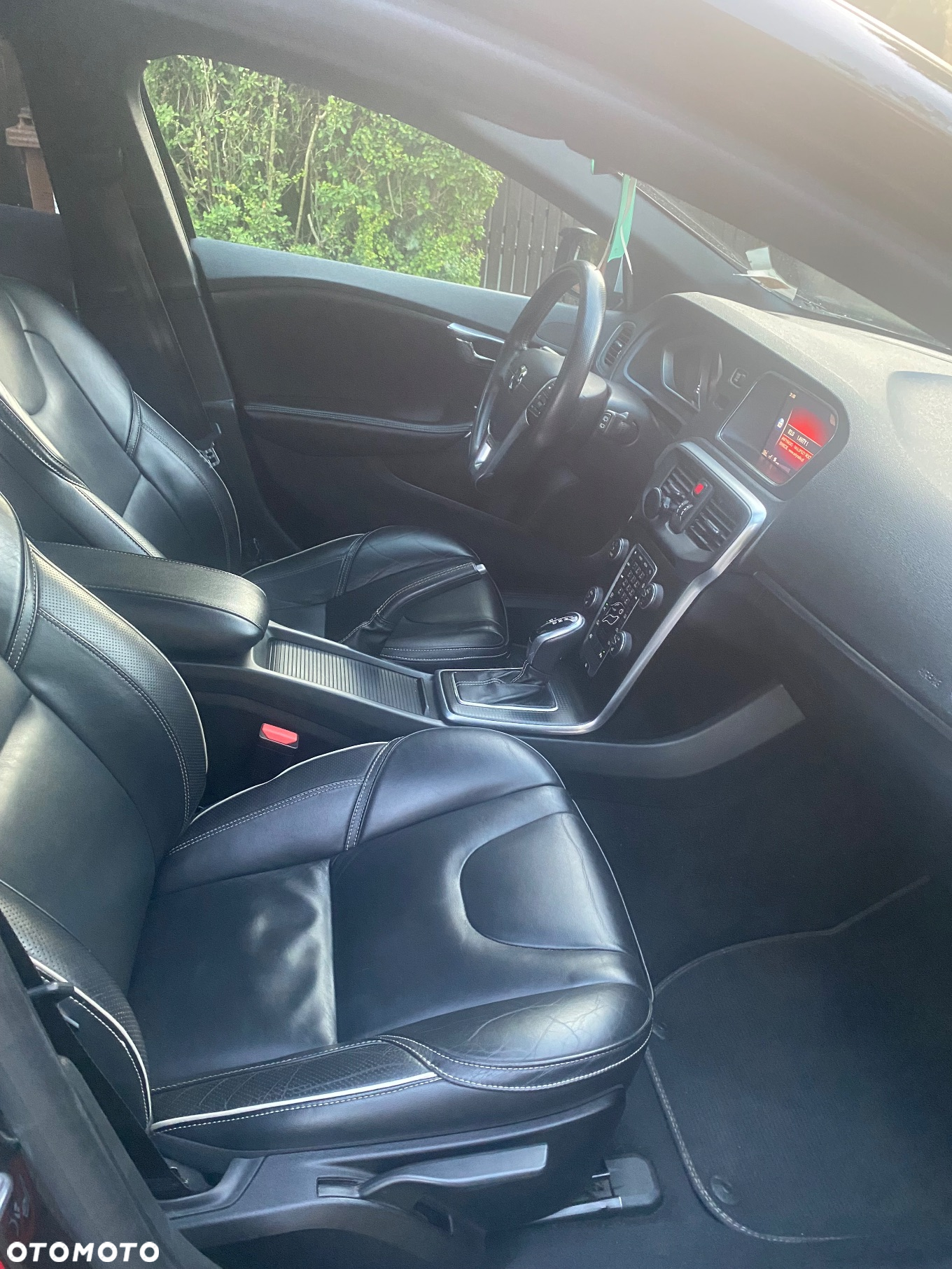 Volvo V40 D3 Drive-E R-Design Momentum - 9