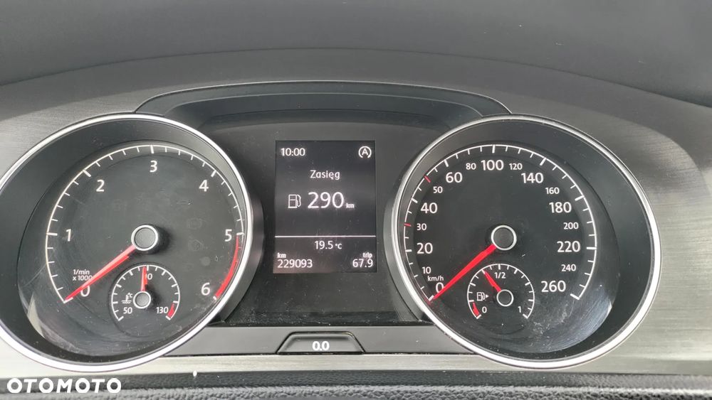 Volkswagen Golf 1.6 TDI BlueMotion Technology Cup - 35