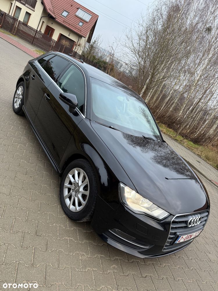 Audi A3 Sportback 1.6 TDI (clean diesel) Ambiente - 11
