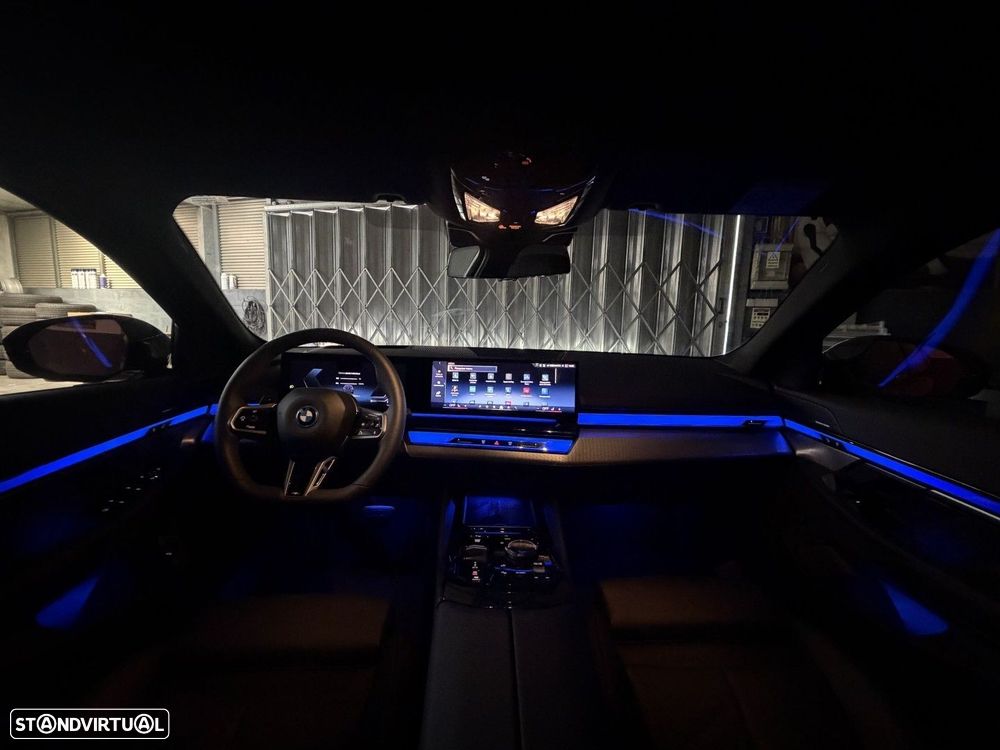 BMW 530 e Pack Desportivo M Pro - 18
