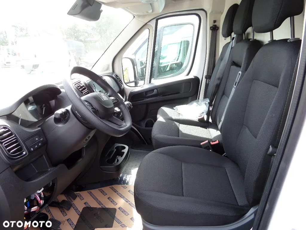 Fiat Nowy Model Ducato L4H2 140KM Furgon brygadówka 7 osobowy seria 2 - 17
