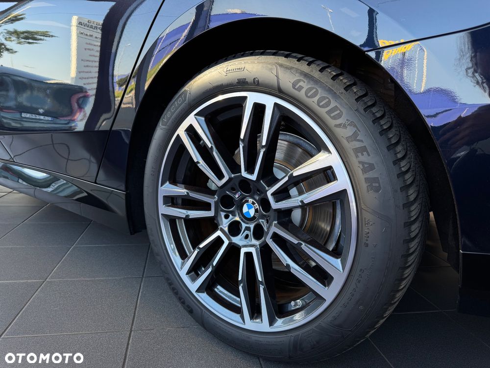 BMW Seria 5 520d xDrive - 9